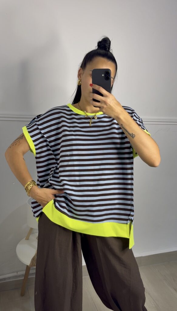 Camiseta oversize flúor